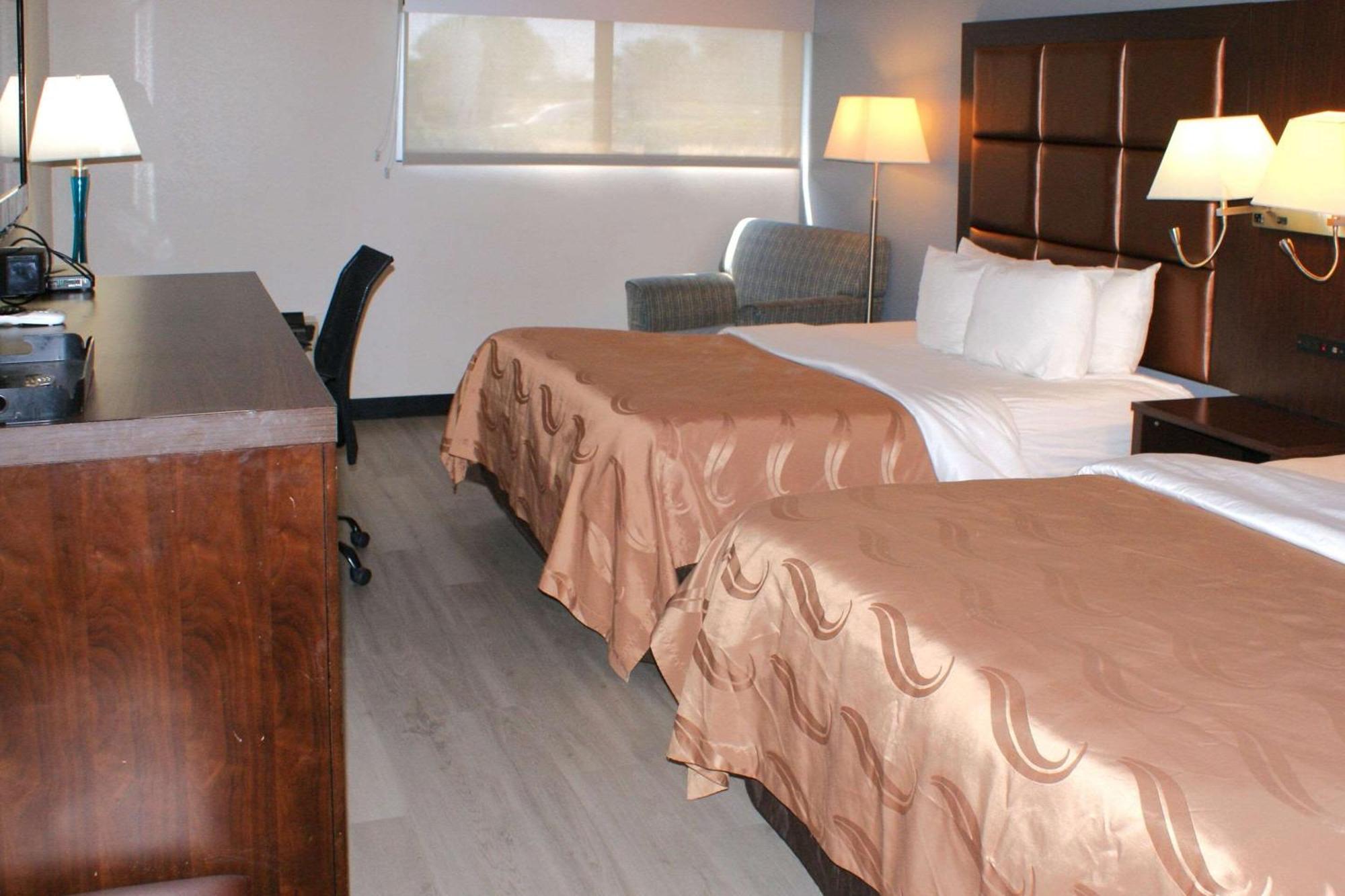 Quality Inn Куквилл Экстерьер фото